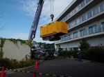 シートパイルを打ち込む動力重機